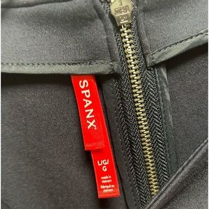 Spanx Women's Black 3/4 Sleeve Bateau Neck Perfect Fit & Flare Mini Dress Large.